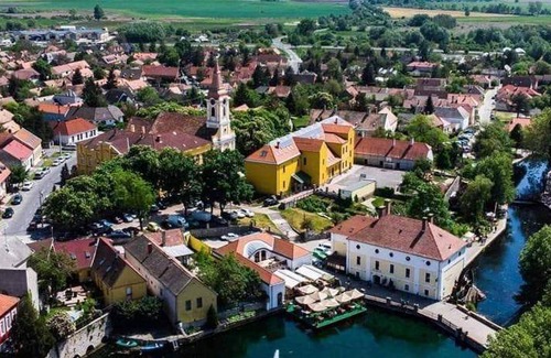 Tapolca Apartment | 84 m² Apartment ∙ 2 bedrooms ∙ 4 guests