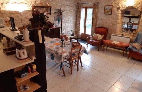 Taix House | 84 m² Gîte ∙ 2 bedrooms ∙ 4 guests