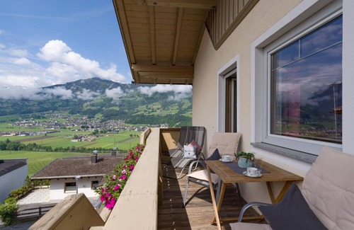 Holdernach Apartment | 85 m² Apartment ∙ 2 bedrooms ∙ 5 guests