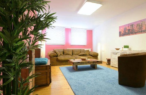 Dettingen an der Erms Apartment | 85 m² Apartment ∙ 2 bedrooms ∙ 5 guests