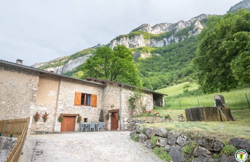 Echevis House | 85 m² Gîte ∙ 3 bedrooms ∙ 6 guests