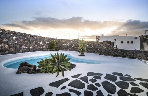 Macher House | 85 m² House ∙ 2 bedrooms ∙ 4 guests