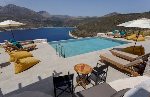 Limeni House | 85 m² House ∙ 3 bedrooms ∙ 6 guests