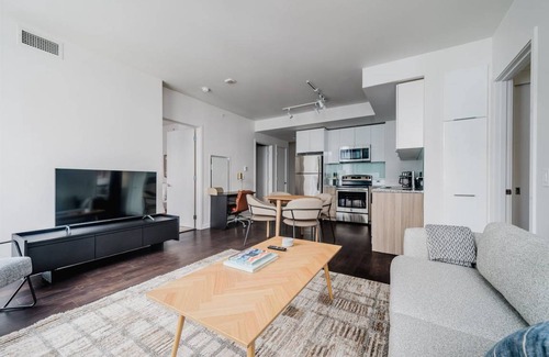 West Bellevue Apartment | 86 m² Apartment ∙ 2 bedrooms ∙ 4 guests