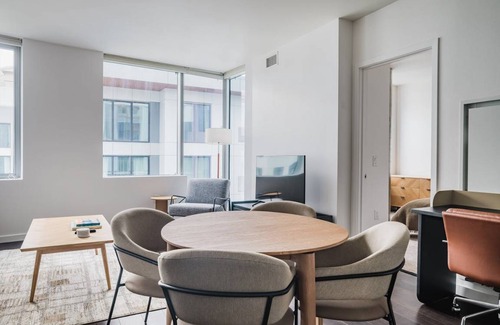 West Bellevue Apartment | 86 m² Apartment ∙ 2 bedrooms ∙ 4 guests