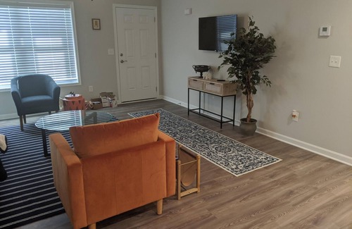 Washington Court House Apartment | 871 Gregg St New 2 Bed Apt Fully Furnished.