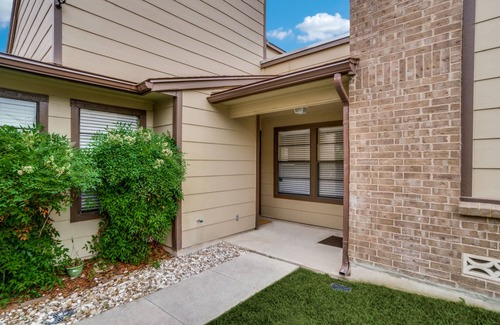 San Antonio House | 8721 Welles Harbor