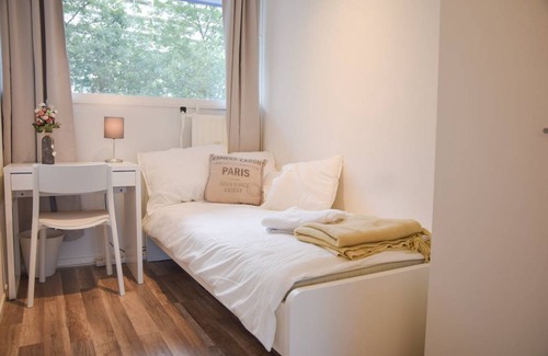 Municipality of Capelle aan den IJssel Apartment | 88 m² Apartment ∙ 2 bedrooms ∙ 2 guests