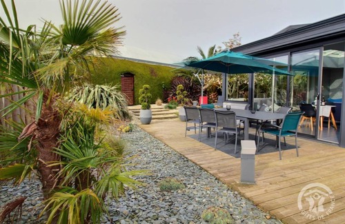 Ploubazlanec House | 88 m² Gîte ∙ 4 bedrooms ∙ 7 guests