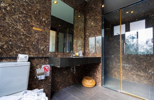 Si Sunthon House | 880 m² House ∙ 4 bedrooms ∙ 8 guests