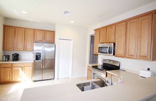 Braden River House | 8920 Amazing lake view pool/spa house with a golf membership