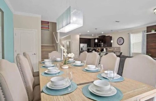 Davenport House | 8BR Disney Villa with Pool