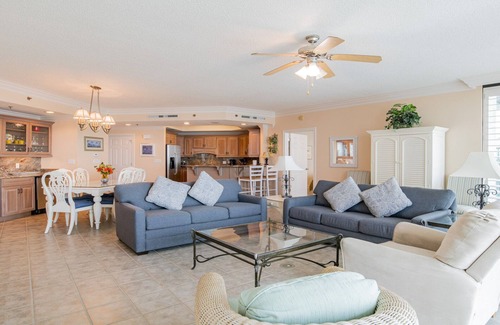 Orange Beach Condo | 8th Floor 3BR Condo! Pet Friendly! Lazy River!