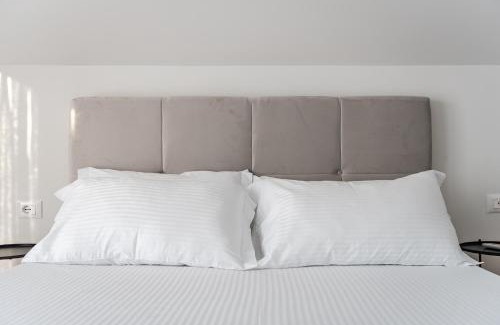 Golem Apartment | 8th Floor Apartments, Golem