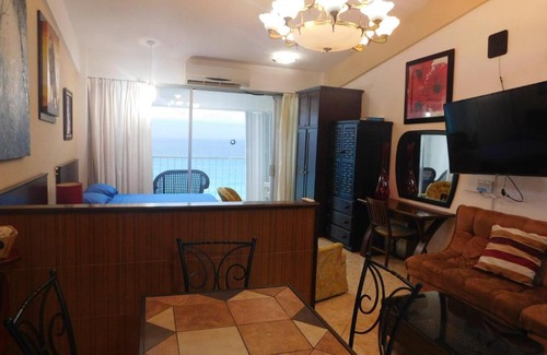 Punta Cancun Apartment | 8th Floor Caribbean Beach View Studio