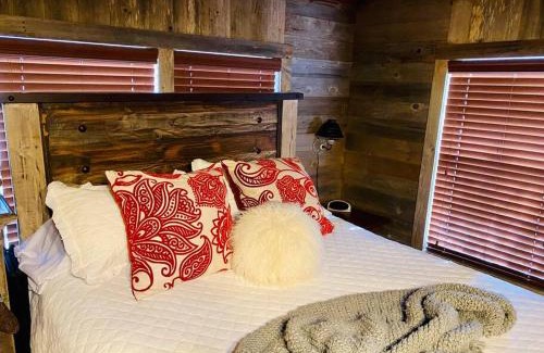 Bandera House | 8th St. Cowboy Haus I Biker Friendly I River
