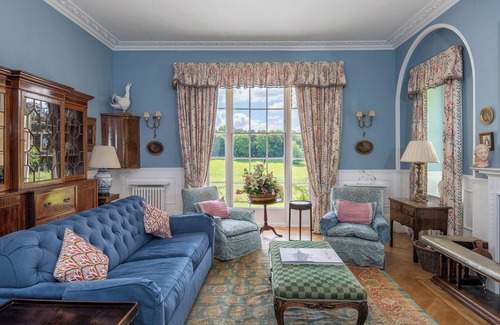 Shrewton Cottage | 9 bedroom accommodation in Shrewton, near Salisbury