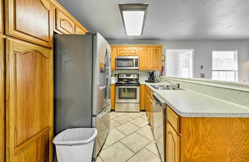 Moody House | 9 Mi to Belton Lake: Home w/Fire Pit & Patio