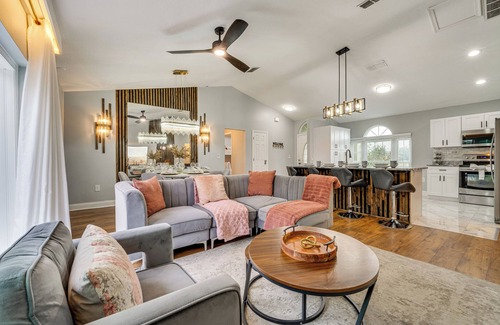 Briargrove House | 9 Mi to Disney: Themed Rooms & Private Pool!