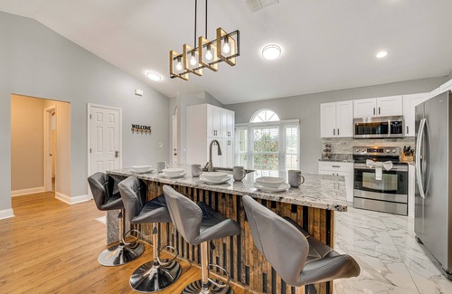 Briargrove House | 9 Mi to Disney: Themed Rooms & Private Pool!