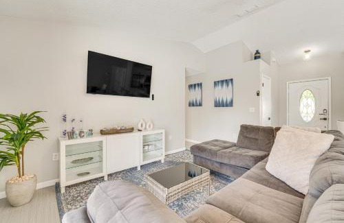 Greater Groves House | 9 Mi to Disney World Family Home with Private Pool!