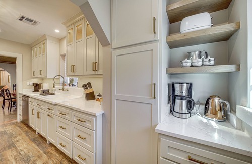 Sand Springs House | < 9 Mi to Dtwn Tulsa: Lovely Home w/Yard & Deck!