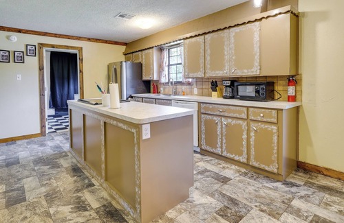 Maysville House | 9 Mi to Grove: Home w/Fire Pit in Southwest City
