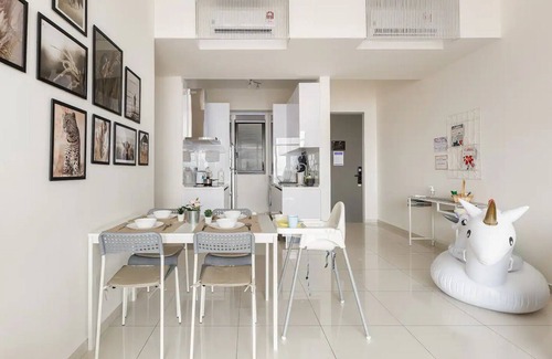 George Town Apartment | 9 min drive to city, Hightfloor city view, rooftop pool, H&C Water Purifier