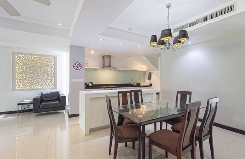 Kathu Villa | 9 person townhouse, private pool, 10 mins to Patong beach, shopping & nightlife.