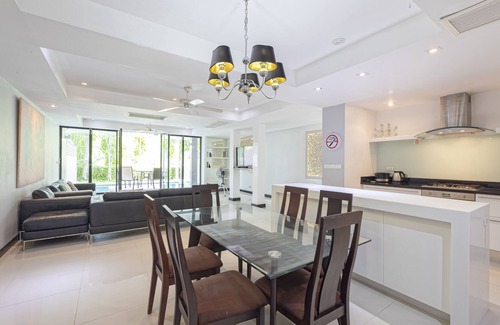 Kathu Villa | 9 person townhouse, private pool, 10 mins to Patong beach, shopping & nightlife.