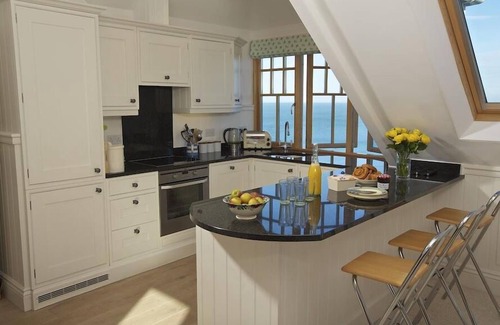 Chillington Cottage | 9 PROSPECT HOUSE, family friendly, with pool in Hallsands