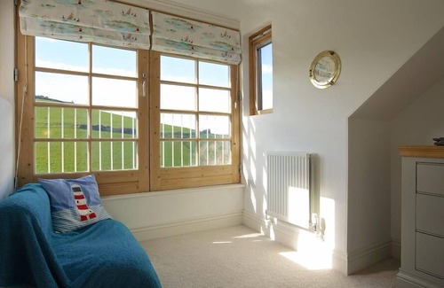 Chillington Cottage | 9 PROSPECT HOUSE, family friendly, with pool in Hallsands