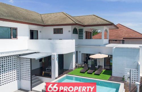 San Sai Villa | 9 Room Huge Pool Villa near Central Festival