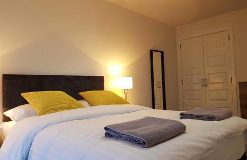Auchengray Apartment | 9 Royal View Apartment