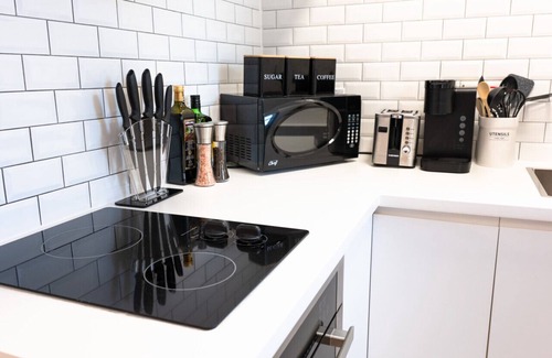 Plateau Mont Royal Apartment | #9 - Studio/Plateau/St-Denis/SelfCheck-In/AC/TV