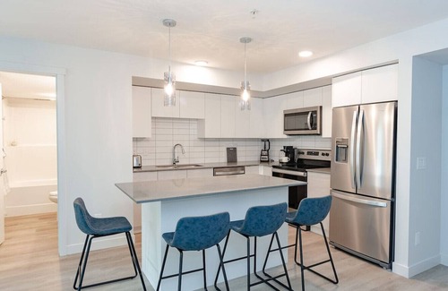 Regional District of Nanaimo Apartment | 90+ Day Escape at Blue Skies Condo