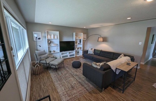 Kamloops House | 90 Day Plus Rental: Riverside Retreat