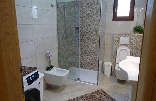 Slavonski Brod Apartment | 90 m² Apartment ∙ 3 bedrooms ∙ 8 guests