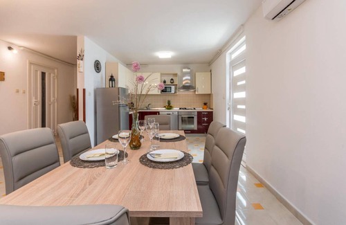 Donje Rastane Apartment | 90 m² Apartment ∙ 2 bedrooms ∙ 6 guests