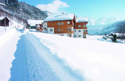 Sedrun Apartment | 90 m² Apartment ∙ 3 bedrooms ∙ 6 guests