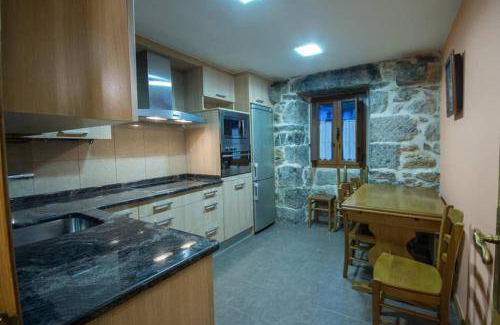 Lekunberri Apartment | 90 m² Apartment ∙ 3 bedrooms ∙ 6 guests