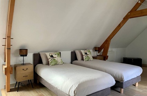 Cerans-Foulletourte Cottage | 90 m² Cabin ∙ 1 bedroom ∙ 6 guests