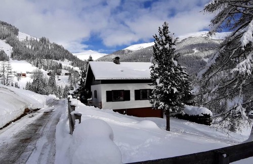 Bad Kleinkirchheim Cabin | 90 m² Cabin ∙ 4 bedrooms ∙ 8 guests