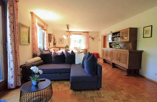 Bad Kleinkirchheim Cabin | 90 m² Cabin ∙ 4 bedrooms ∙ 8 guests
