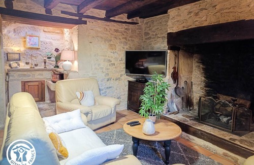 Rudelle House | 90 m² Gîte ∙ 2 bedrooms ∙ 5 guests