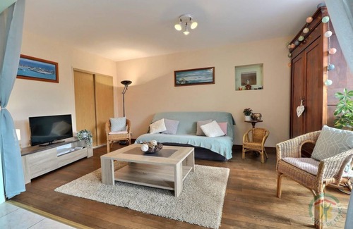 Saint-Marc-le-Blanc House | 90 m² Gîte ∙ 3 bedrooms ∙ 6 guests