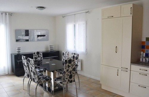 Vallon-Pont-d'Arc House | 90 m² House ∙ 3 bedrooms ∙ 6 guests