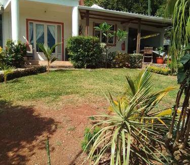 Oyster Bay House | 90 m² House ∙ 1 bedroom ∙ 6 guests