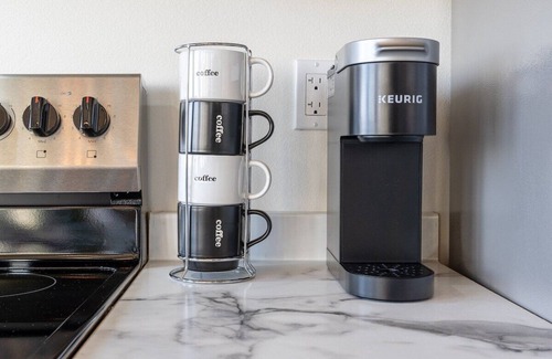 Santa Ana Apartment | 906 · Stunning Views | Hi-Rise Corner Unit | Near Disney