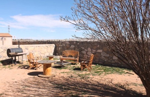 Biggs Field House | *915 Modern Hideaway*